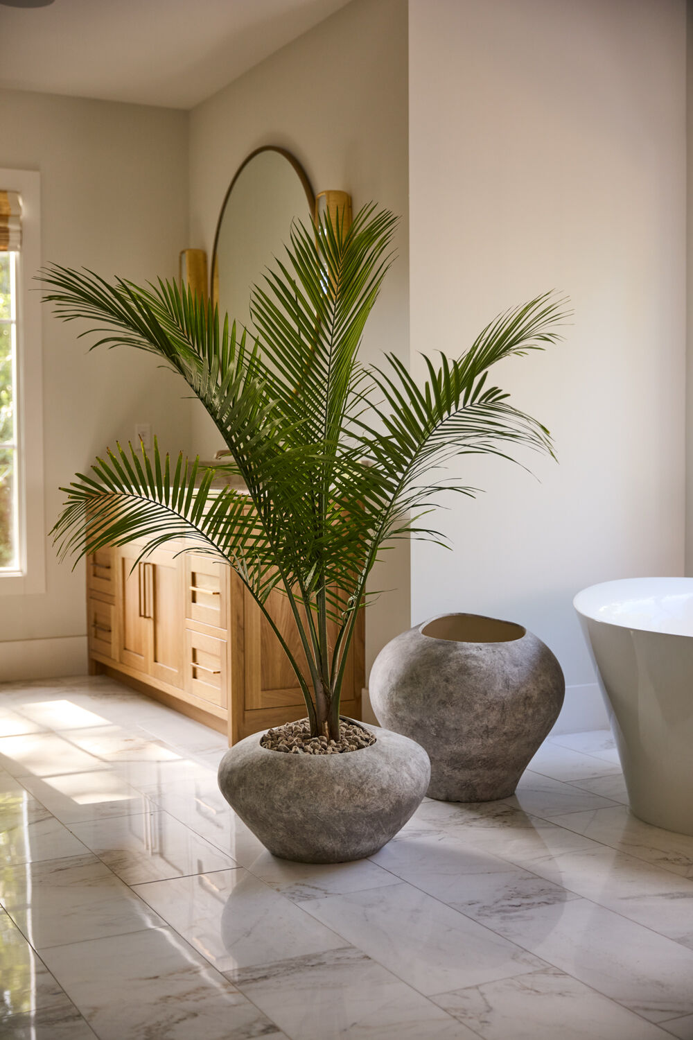 Angelou Planter Grey 24"x21"