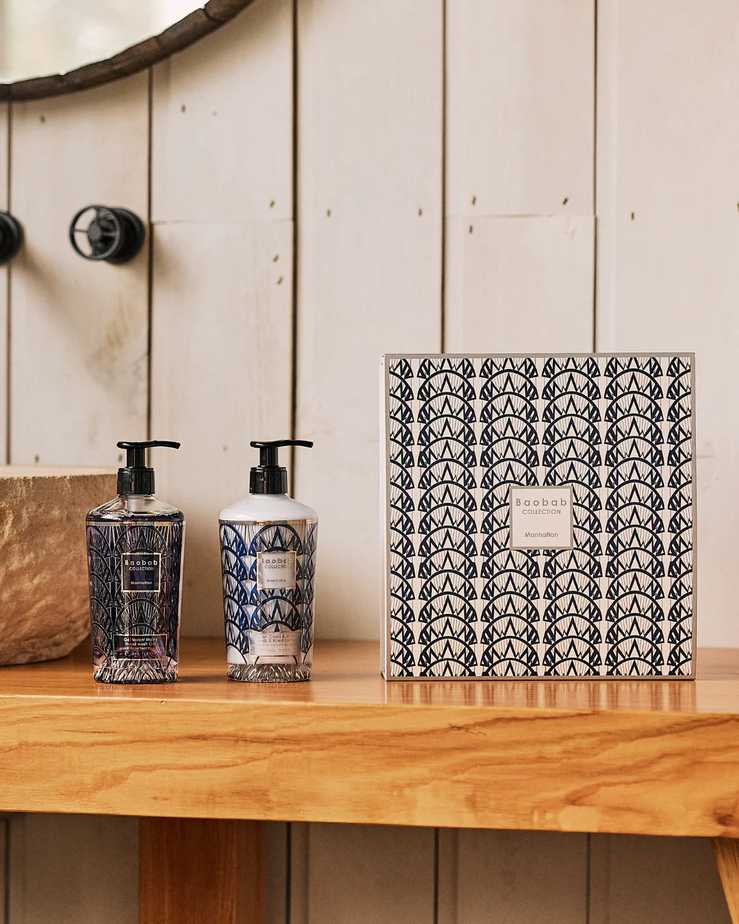 Gift Box Manhattan Body & Hand Lotion And Shower Gel