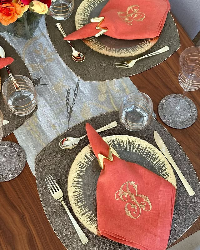 Allure Smoke 16" X 16"