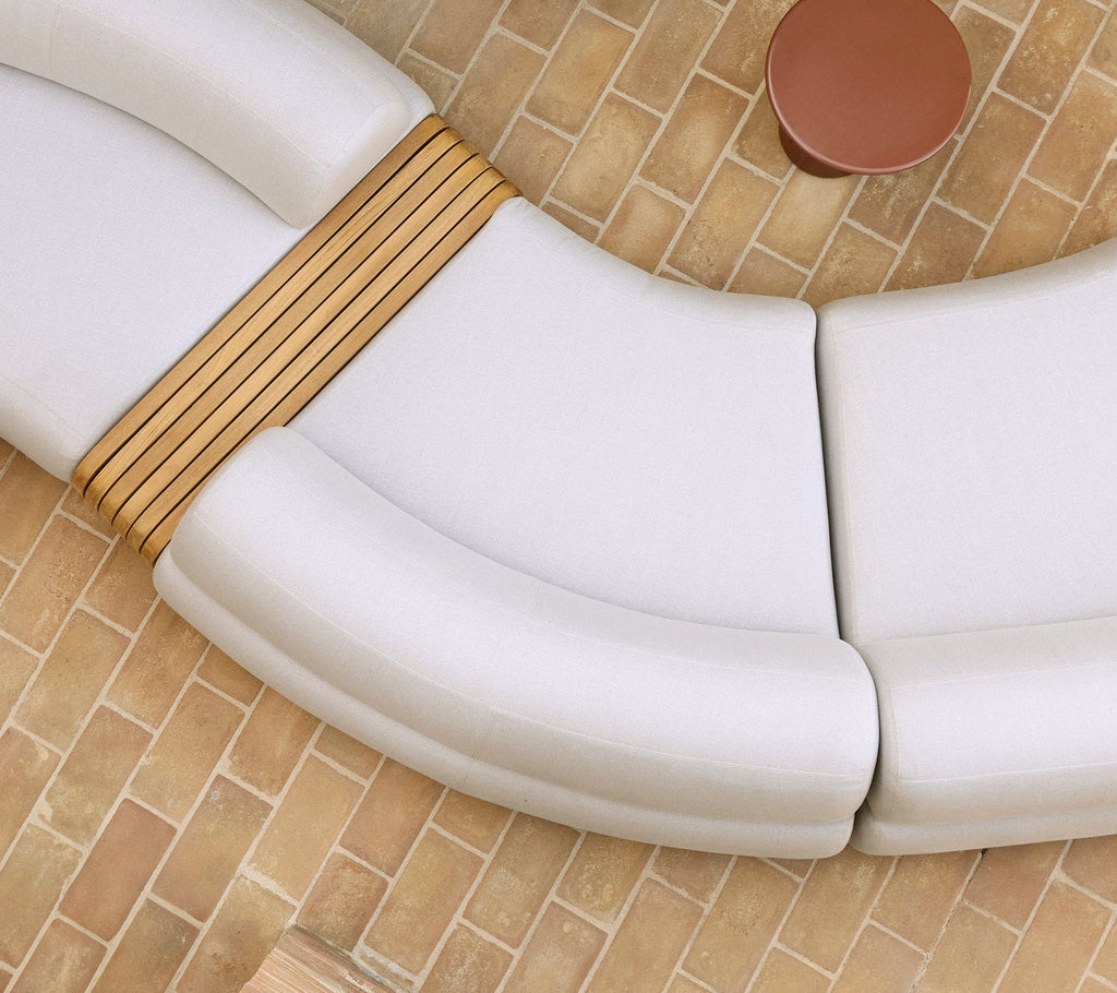 Sofá Modular Mellow para Exterior – Sand con Mesa de Teca