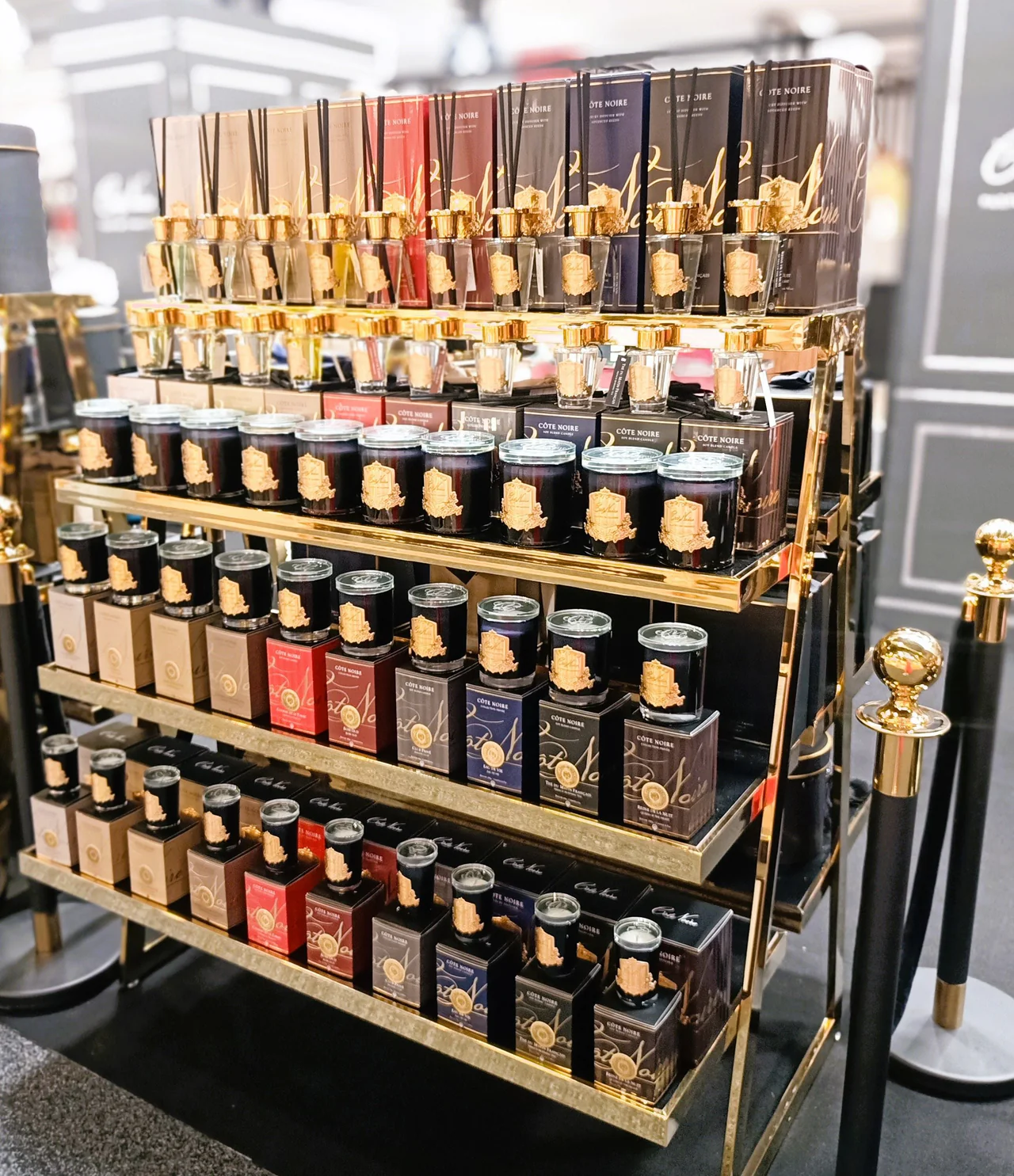 Candle Rose Oud 450 gr/16 oz