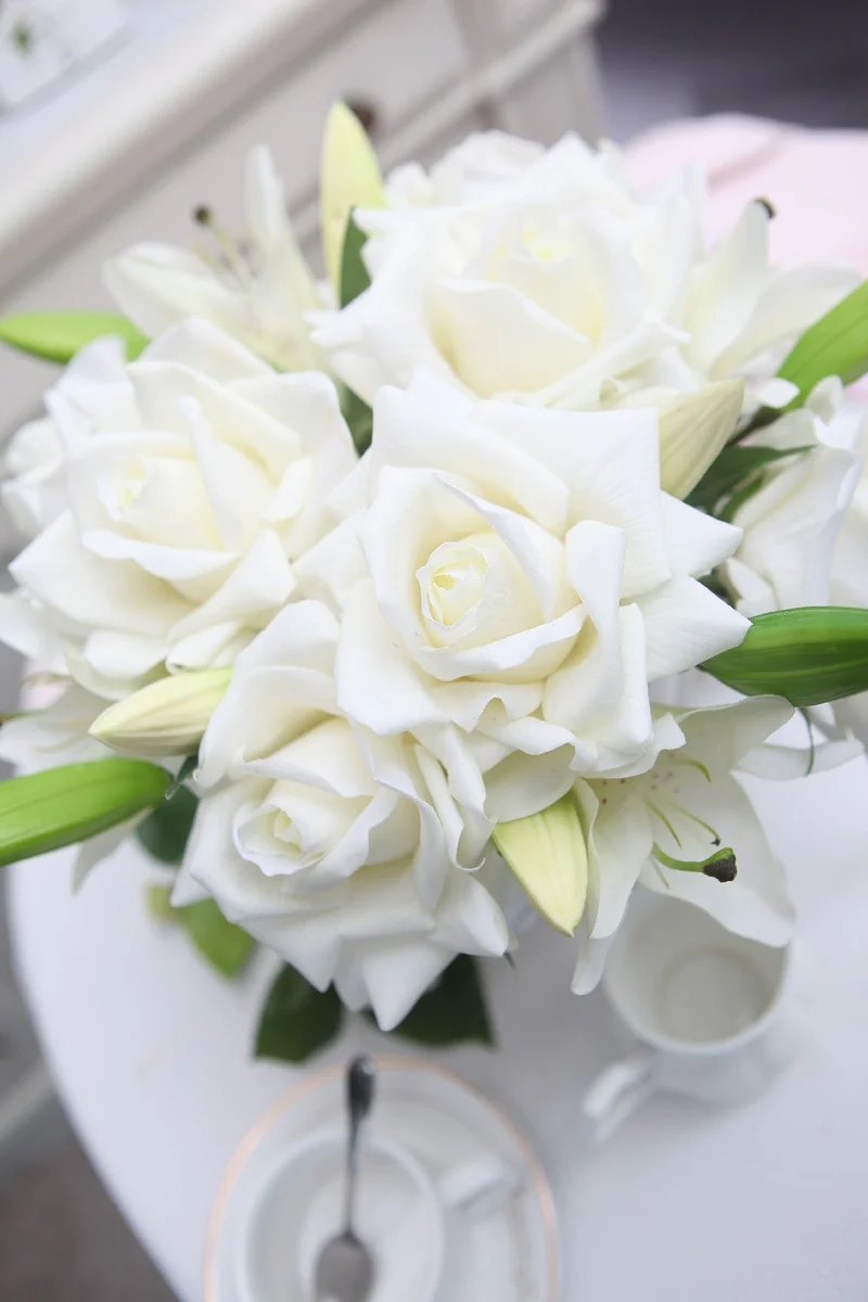 Roses & Lilies, White Rose Petal & Classic White Garden. 2x10 ml
