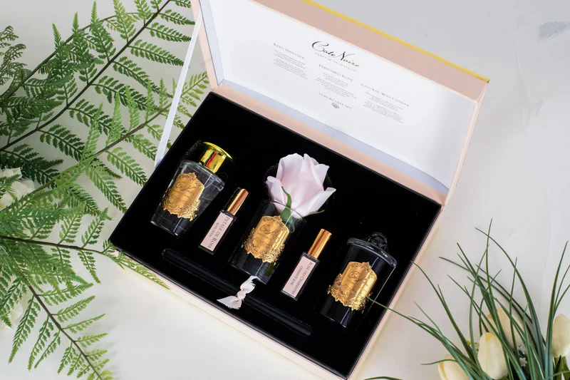 Gift Pack Charente Rose 2x5 ml Perfume Spray,75 gr Candle,90 ml Reed Diffuser.