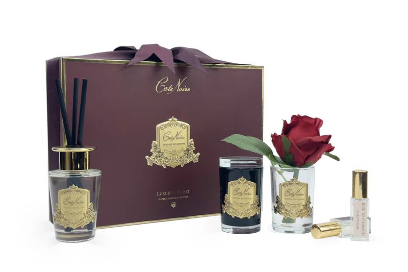 Gift Pack Rose Oud 2x5 ml Perfume Spray,75 gr Candle,90 ml Reed Diffuser.
