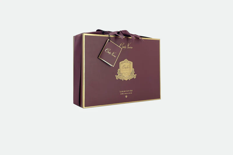 Gift Pack Rose Oud 2x5 ml Perfume Spray,75 gr Candle,90 ml Reed Diffuser.