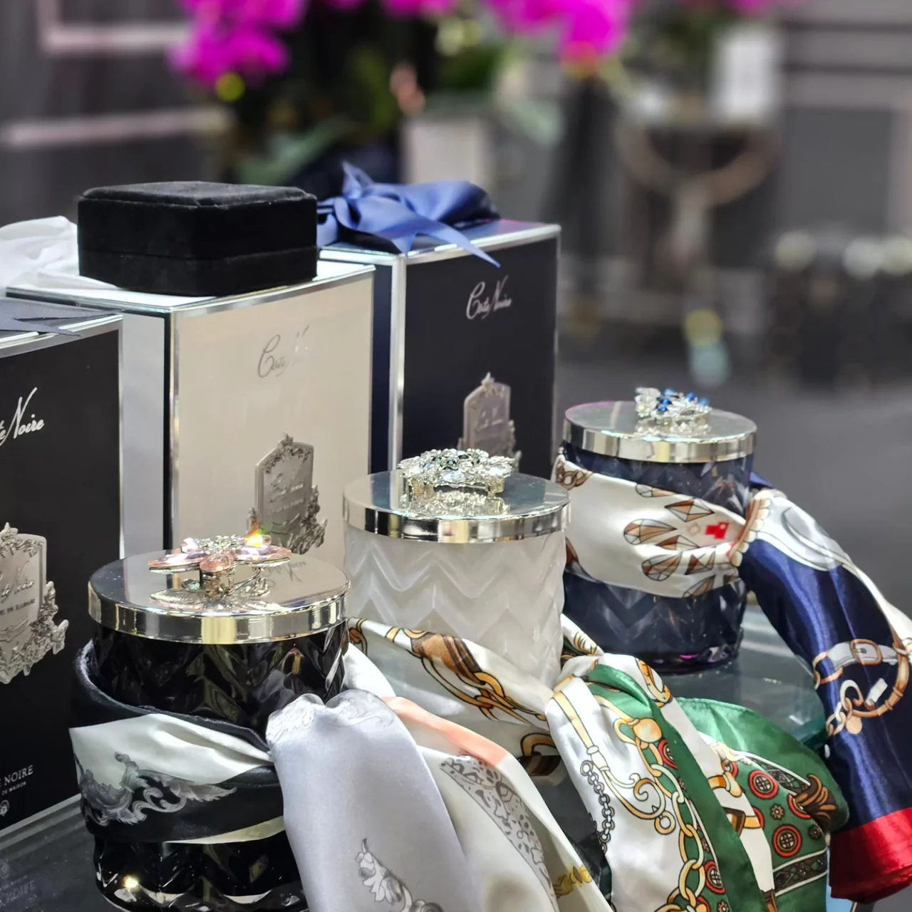 Herringbone Candle Set - Navy & Silver  Jardin A Versailles 600 gr