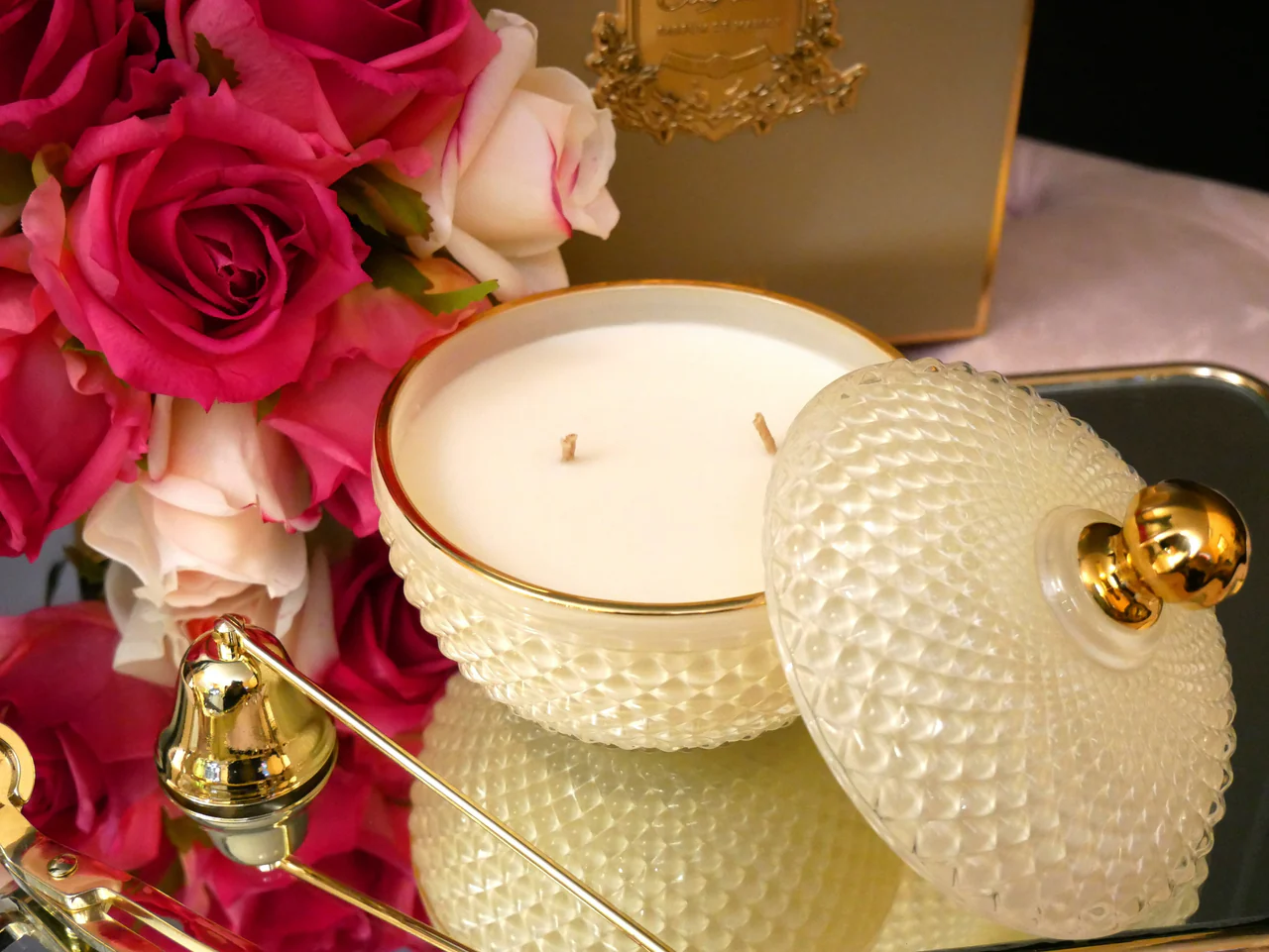 Round Art Deco Candle In Cream Blonde Vanilla 300gr