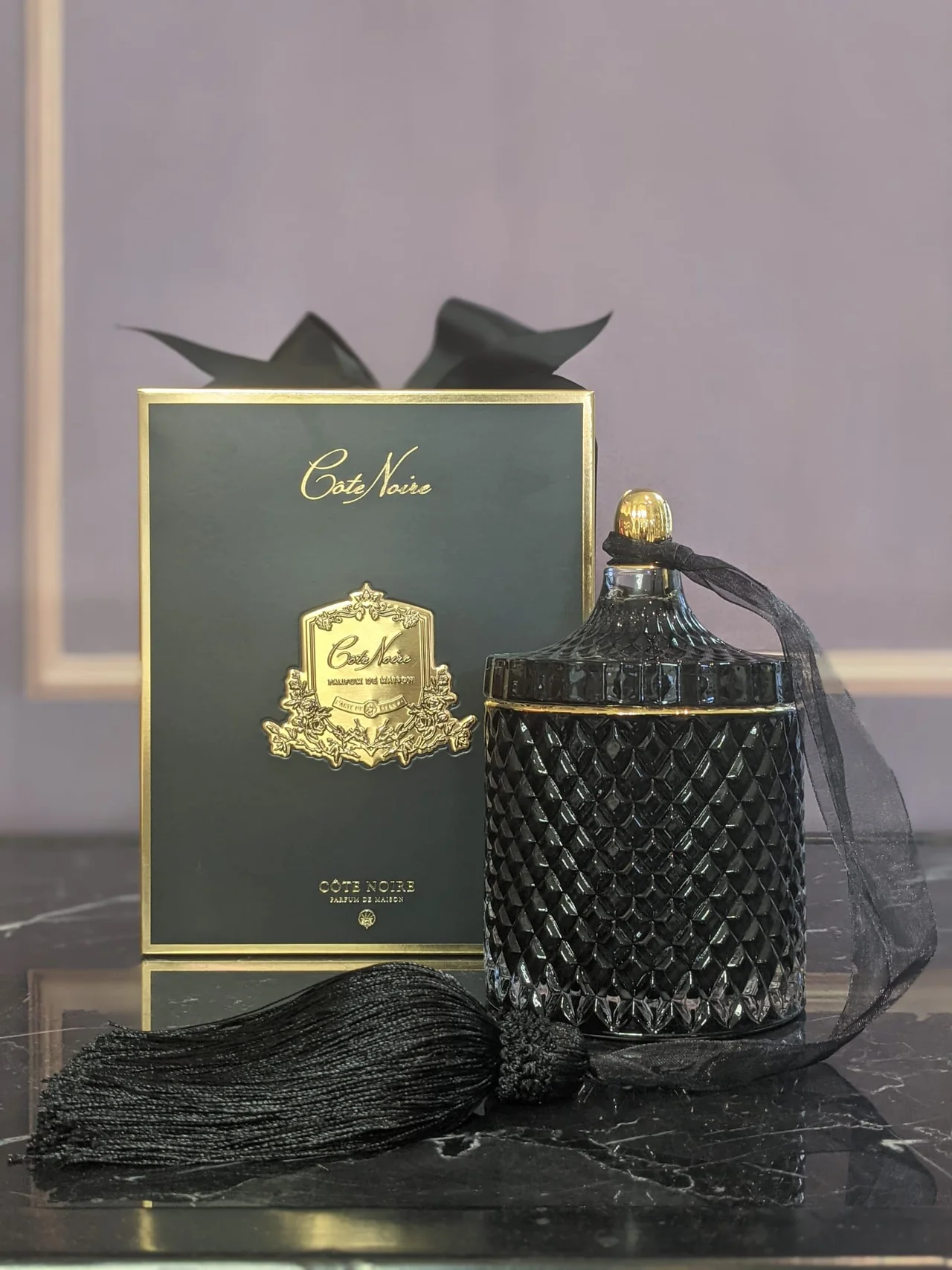 Grand Art Deco Candle In Black Queen Of The Night  600gr