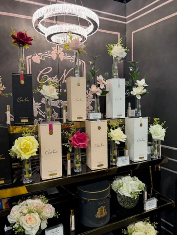 Summer Magnolias - White - Gold