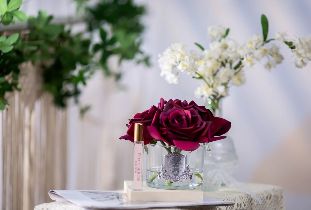 Five Rose Carmine Red - Clear Glass With Silver Rose Petal & Charente Rose 2x5 Ml