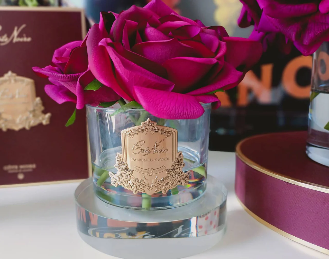 Five Rose Carmine Red - Clear Glass With Gold Rose Petal & Rose Oud. 2x5 Ml