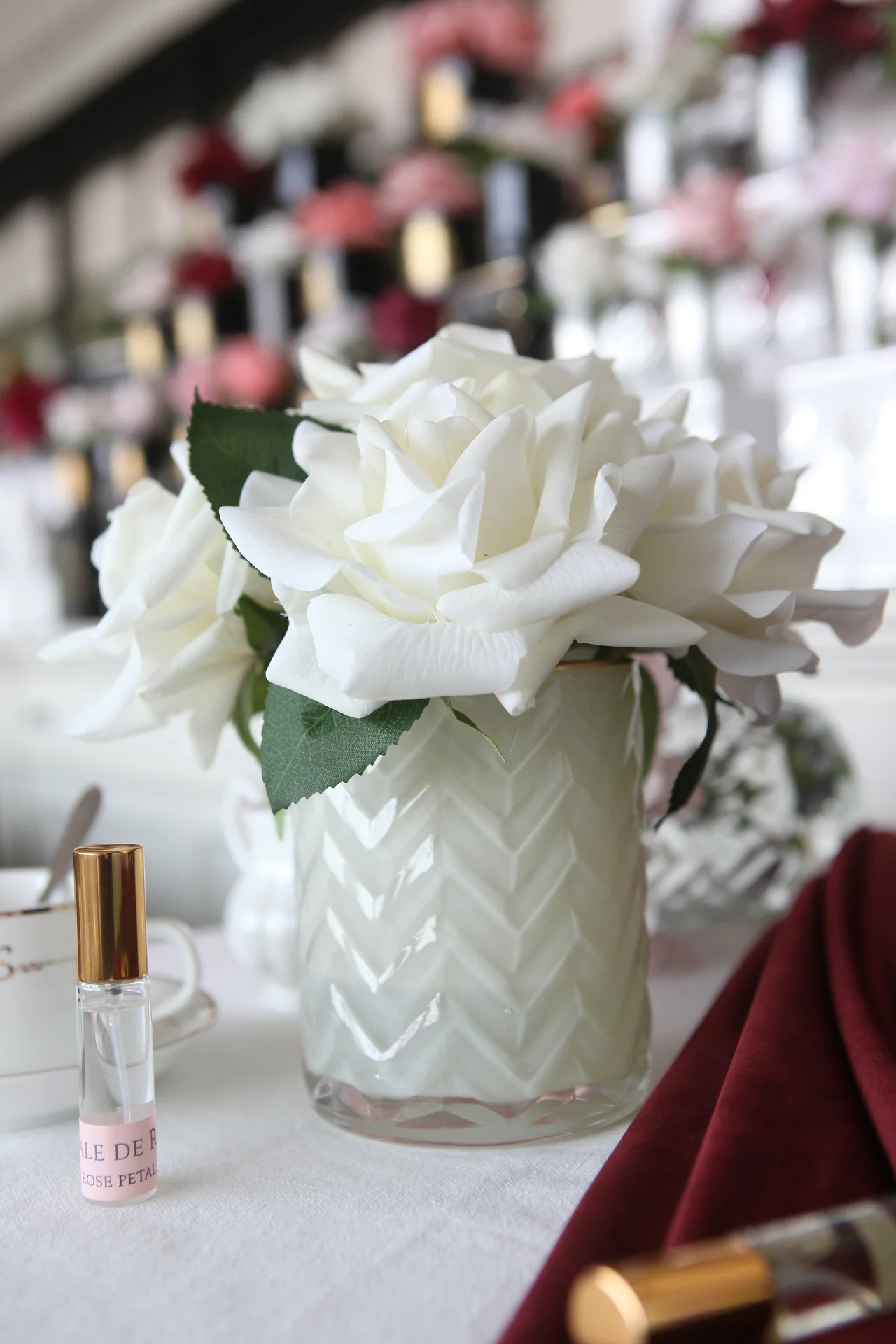 Herringbone Bouquet White Roses In Ivory Glass  Charente Rose & Rose Oud 2x10 Ml