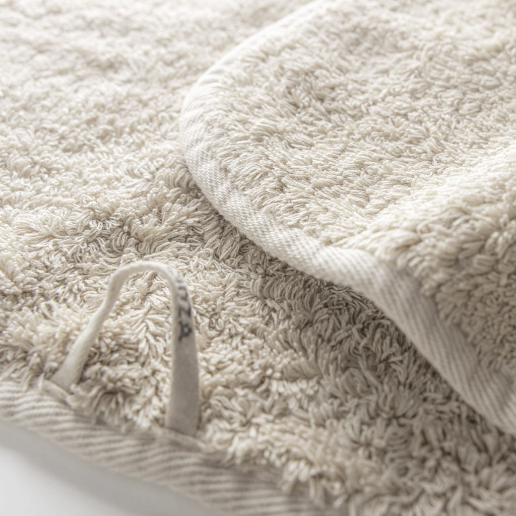 Toalla de Manos XL Egoist – Fog (50 × 100 cm)
