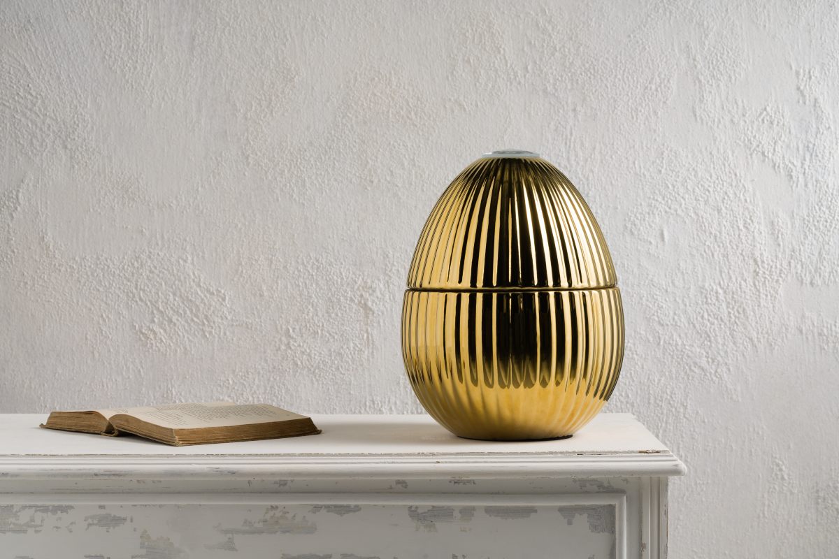 Golden Egg 18k Candle 3.4 KG