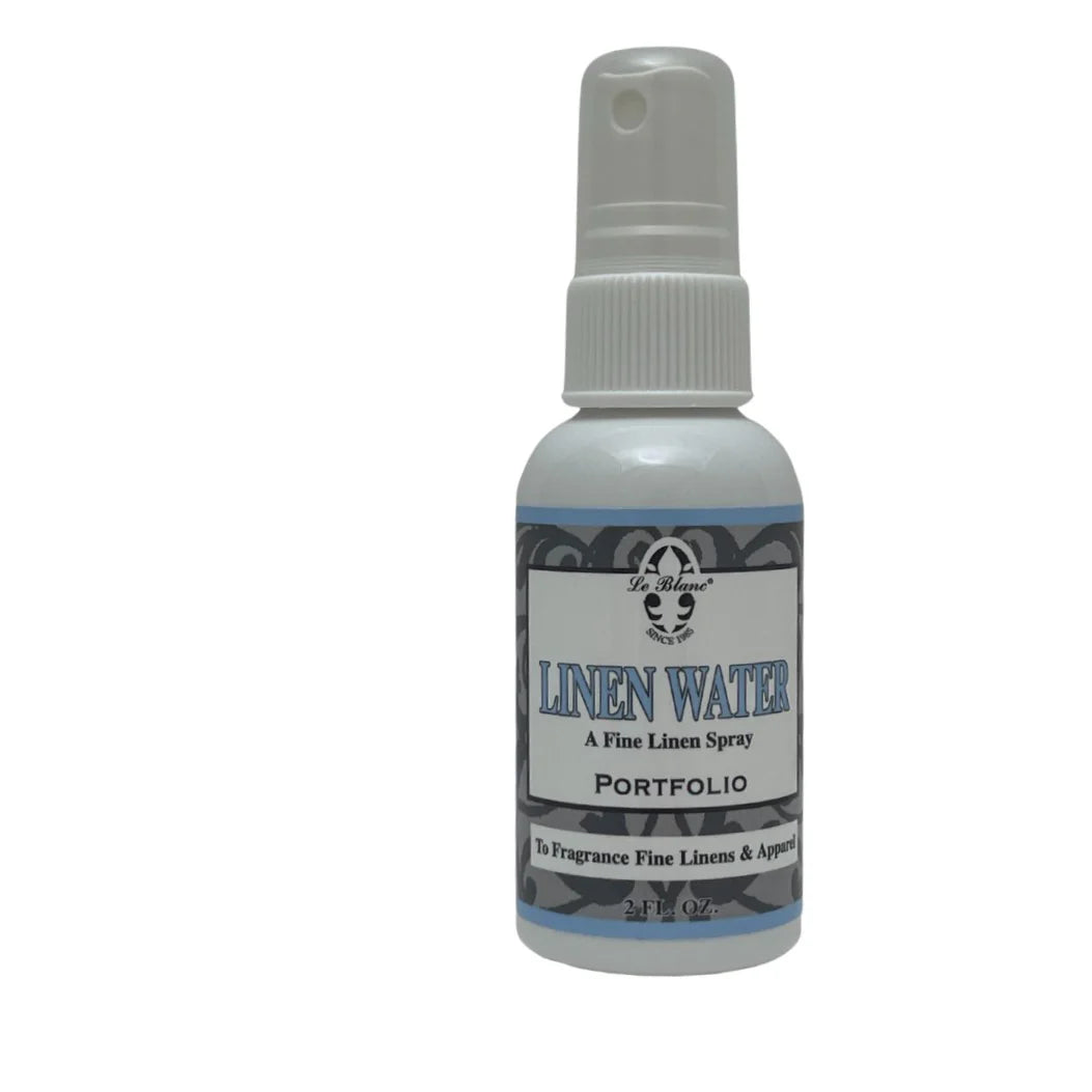 Agua de lino en spray LE BLANC – Portfolio, 2 oz