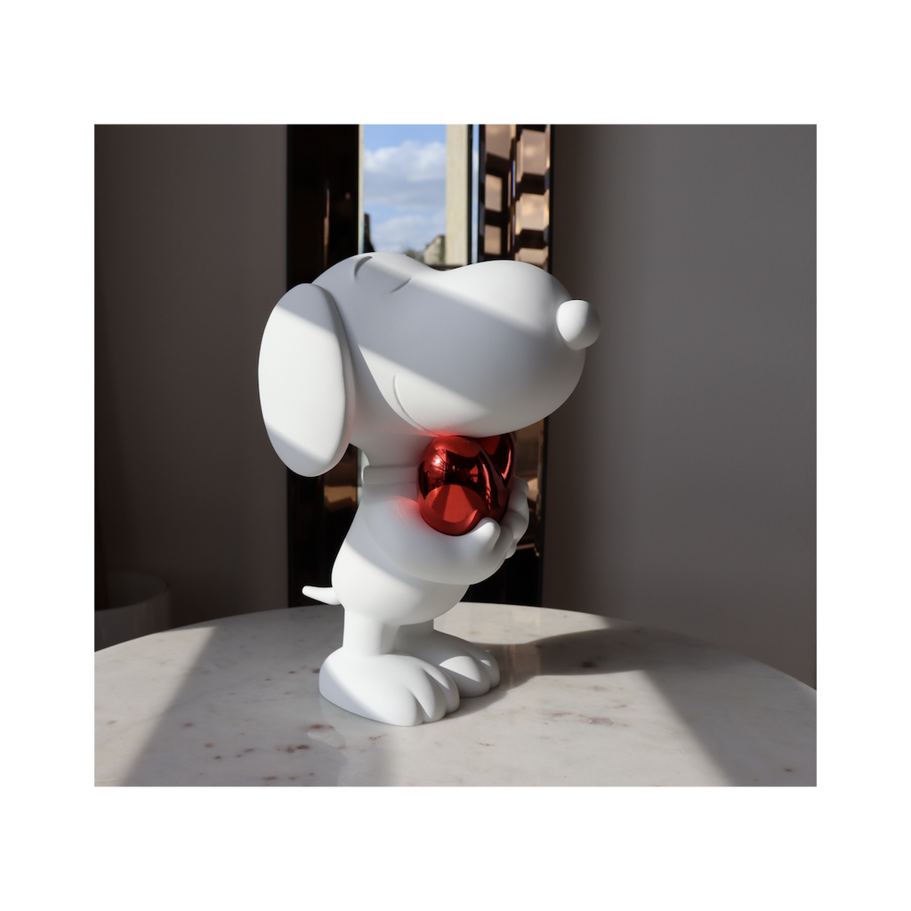 Matt White & Chromed Red Snoopy Heart Small - 27 Cm
