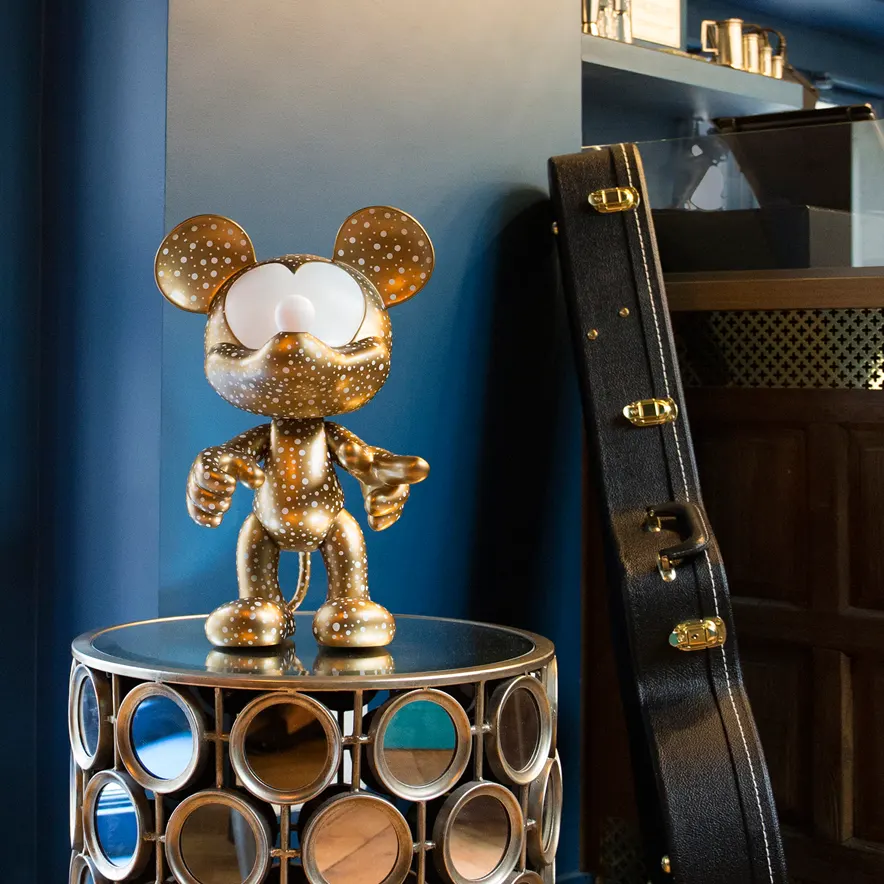 Bronce y blanco brillante Mickey 43 cm