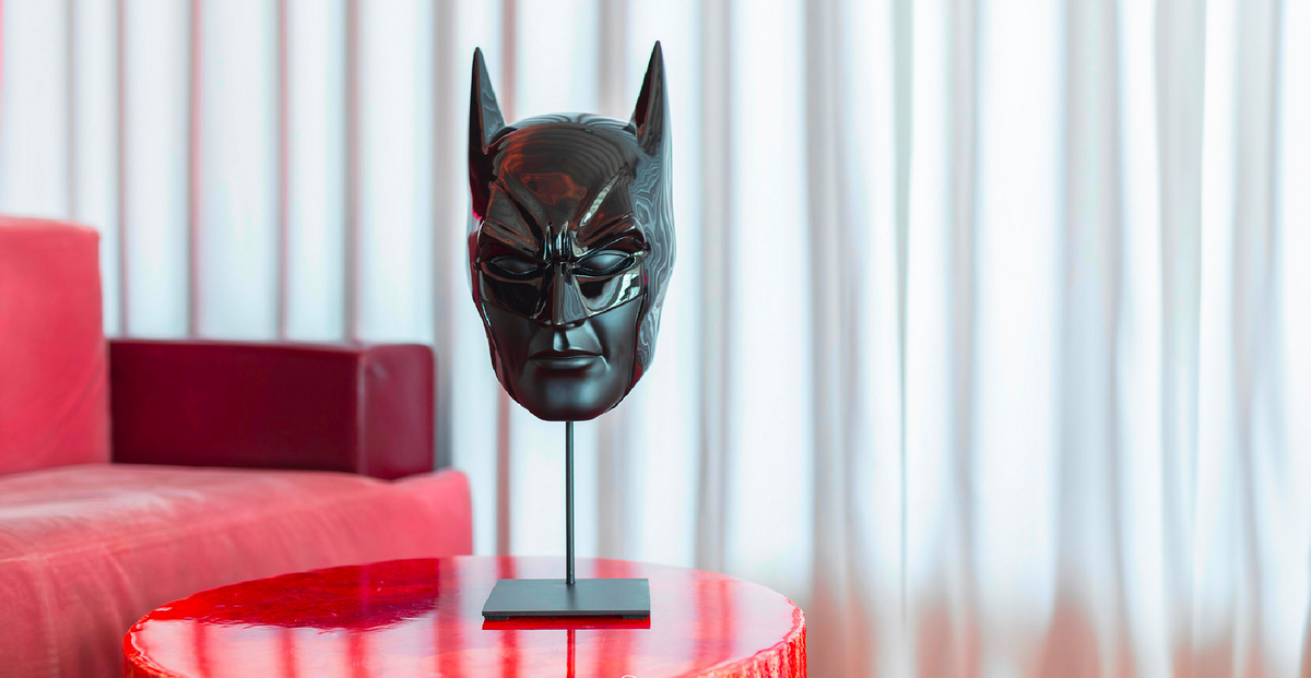 Matt Black Wall Mask Batman Small - 37 Cm
