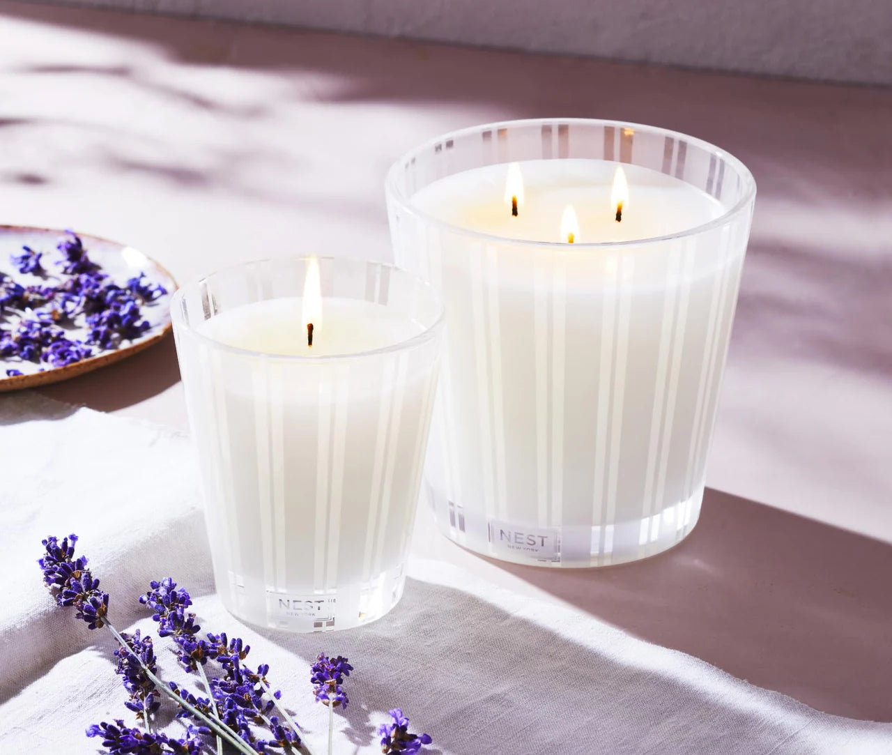 Cedar Leaf & Lavender  Classic Candle 230 G