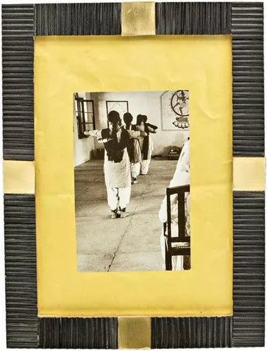 In 6336 Maha Black Bone With Brass Trim Photo Frame 4x6 Na 4 x 6