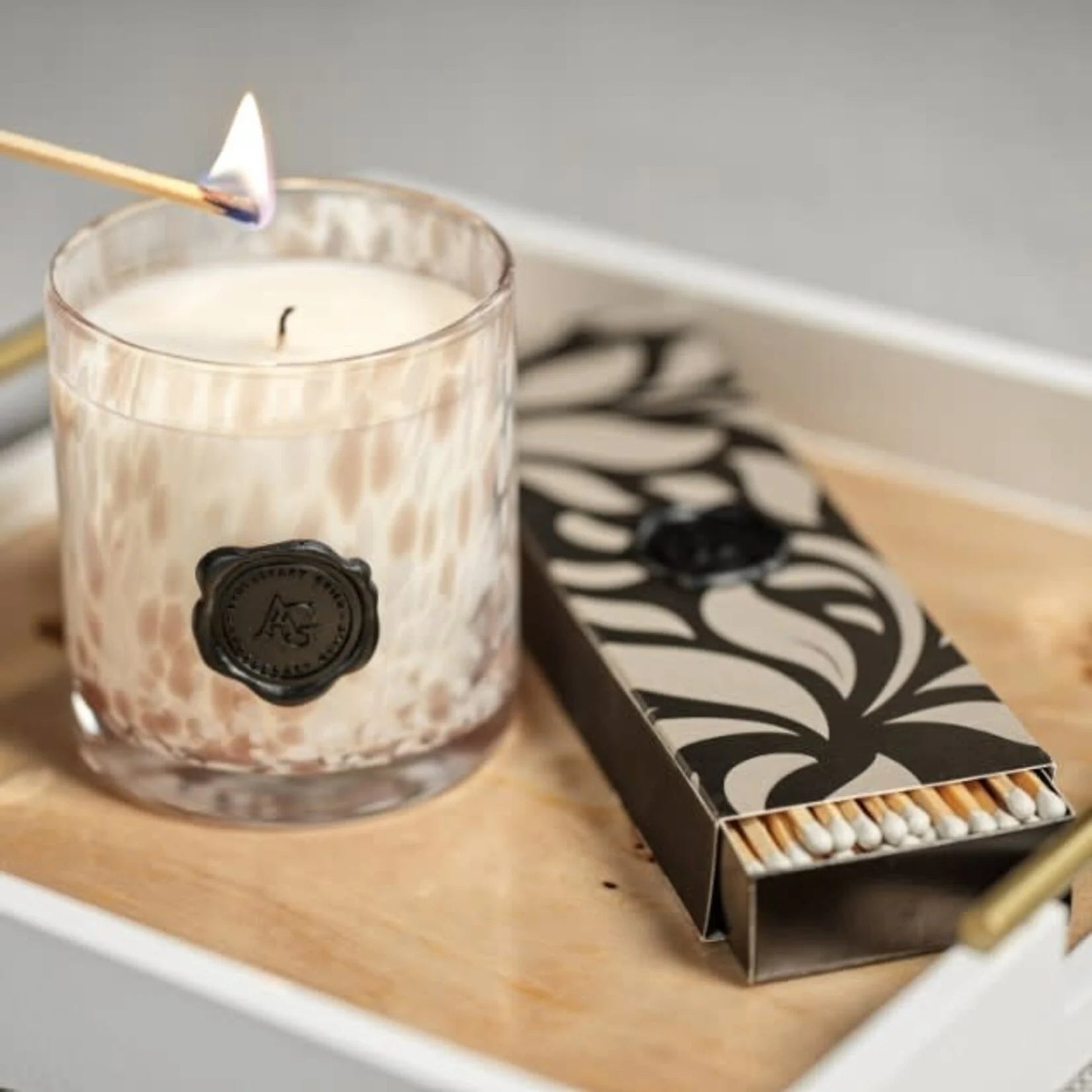 Apothecary Guild matches Black And Beige Box 60 Pack