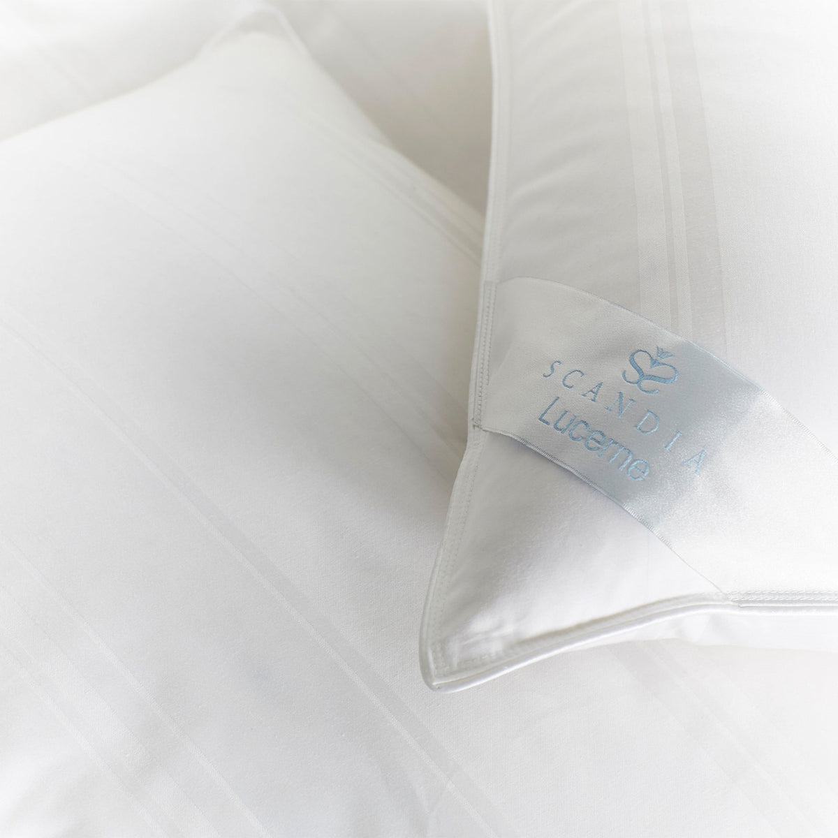 Almohada de Plumón Lucerne – Suave, Estándar